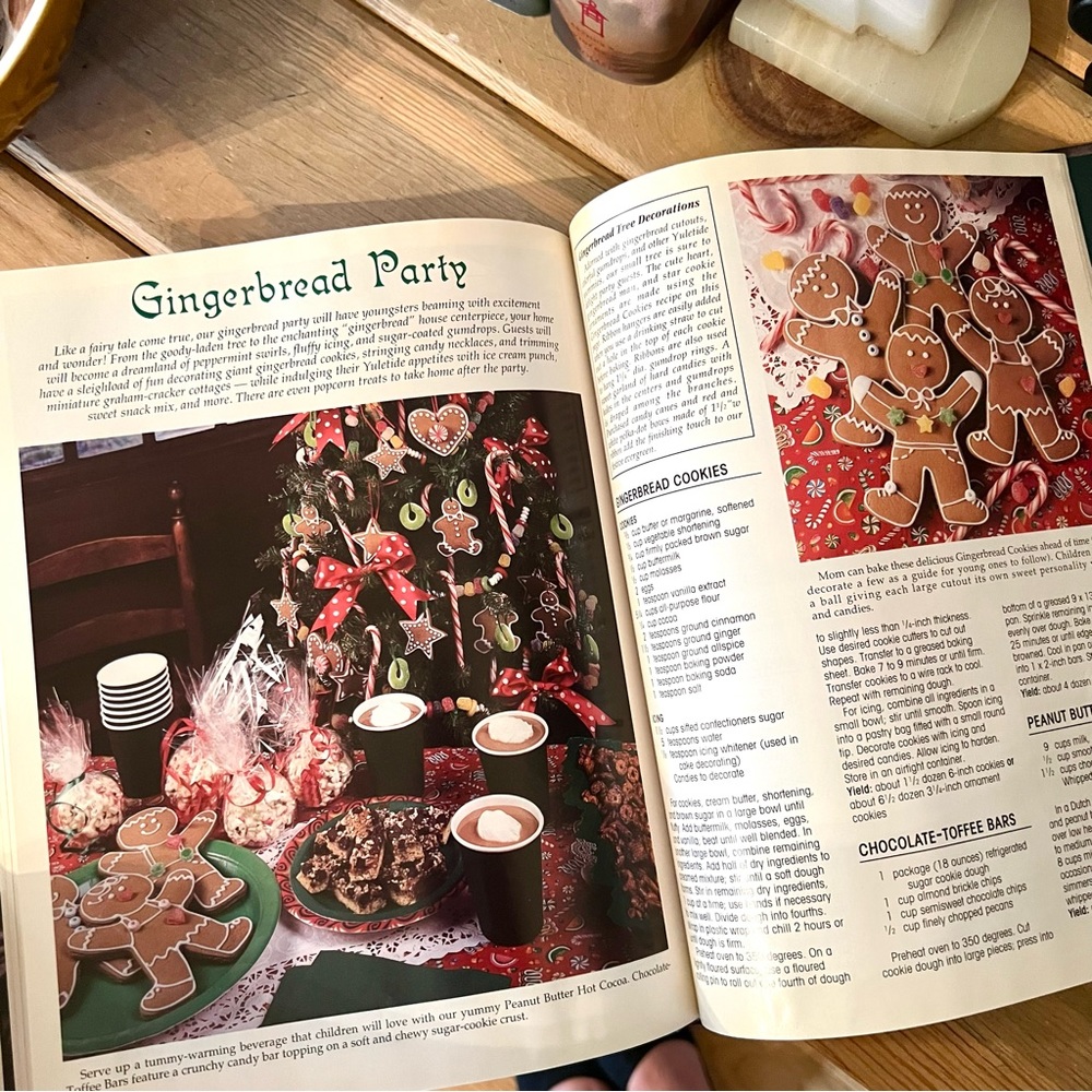 Vintage Hardcover Leisure Arts The Spirit of Christmas Books Craft and Recipes - Picture 9 of 11